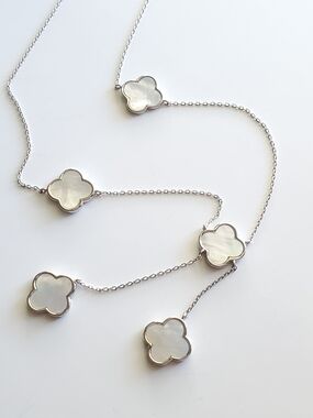 Clover Motif Mother-of-Pearl Station Necklace